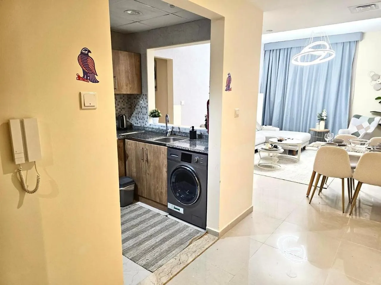 아파트 Deluxe 1Bhk Apt In Jvc, Self Check In ! 두바이